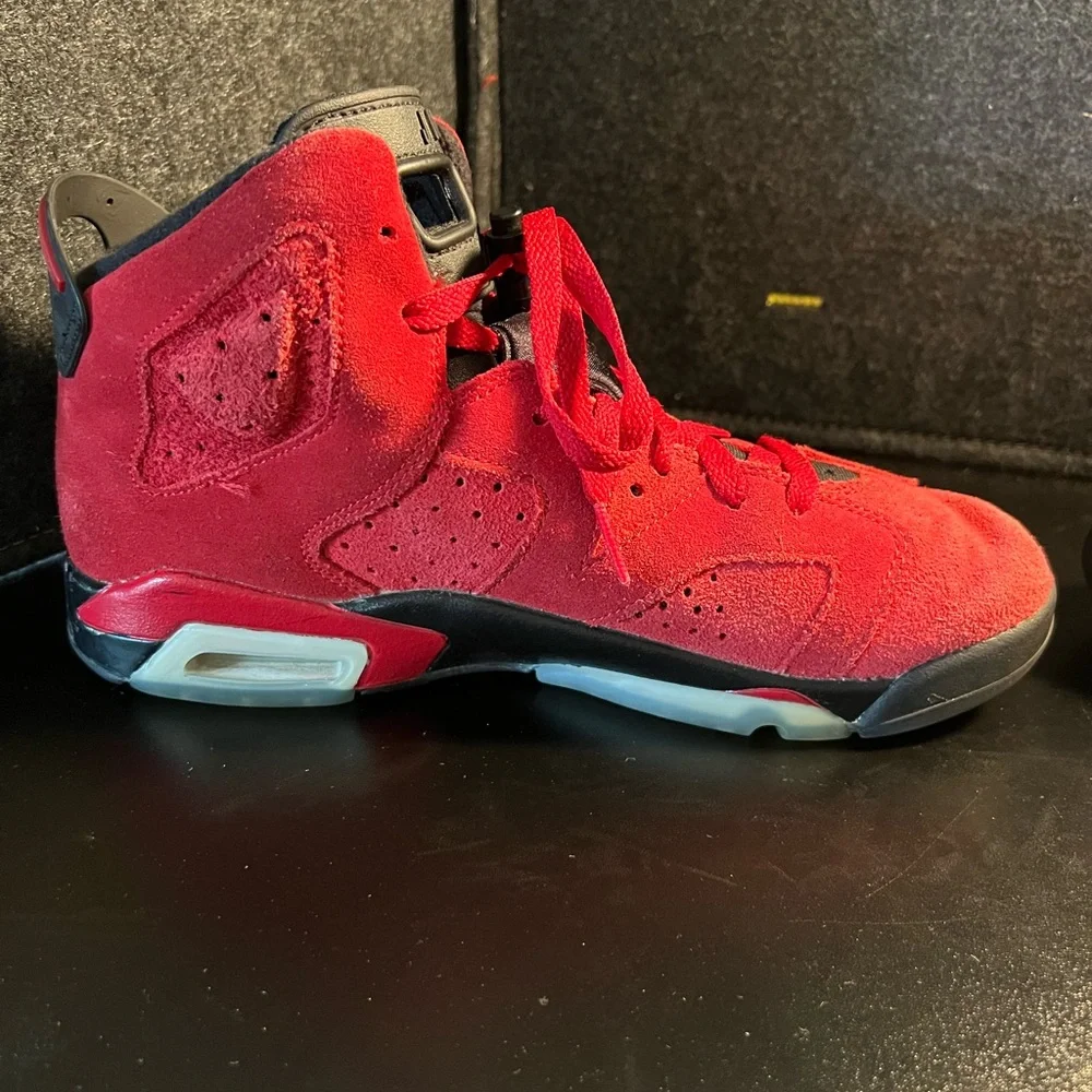 Nike‎ Air Jordan 6 Retro Toro Bravo Boys Size 7Y Red Basketball Shoes Sneakers